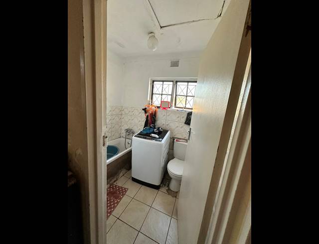 2 BEDROOM FREESTANDING FOR SALE IN EDENDALE BB